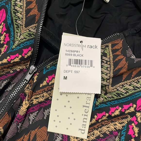 Daniel Rainn Cap sleeve top with front zipper - Picture 4 of 5